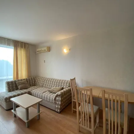 Rutland C8 Two Bedroom Apartman Ravda