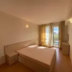 Rutland C8 Two Bedroom דירה רבדה