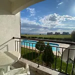 Rutland C8 Two Bedroom דירה *