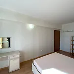 Rutland C8 Two Bedroom דירה *