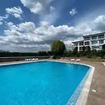 דירה Rutland C8 Two Bedroom רבדה