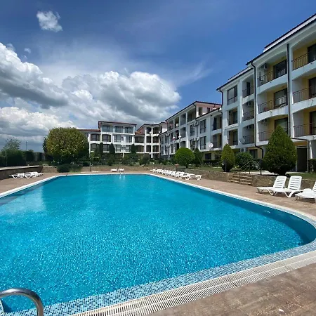 Rutland C8 Two Bedroom Apartament *