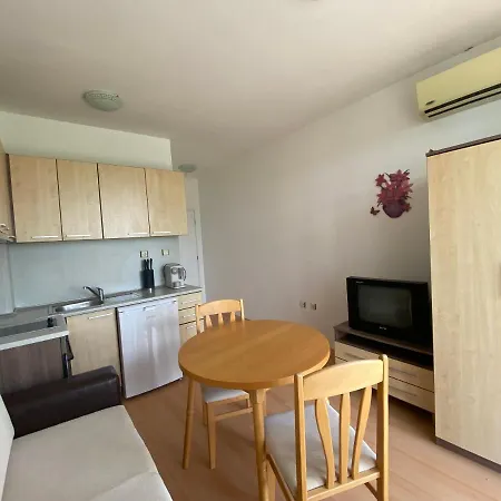 Apartament Rutland C8 Two Bedroom Rawda