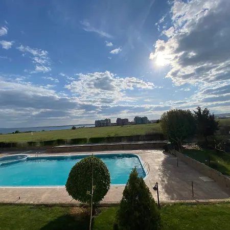 Rutland C8 Two Bedroom شقة